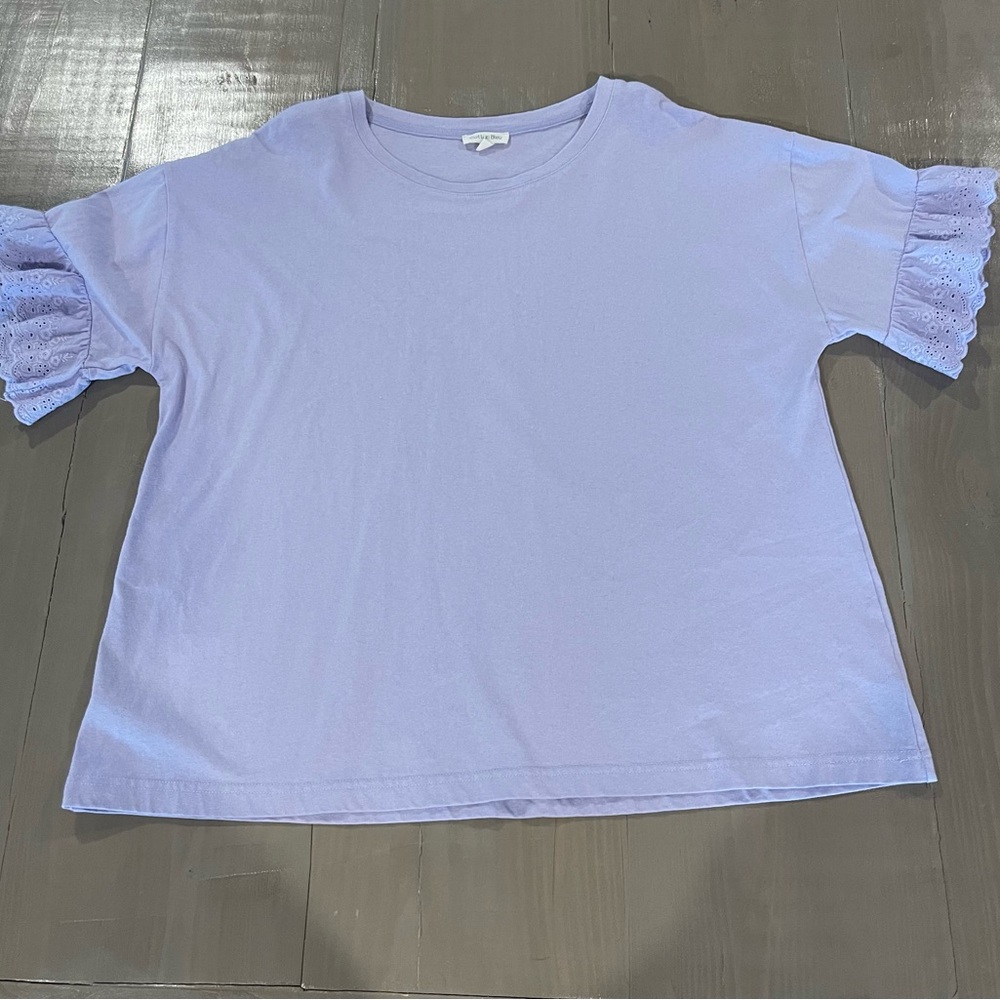Elegant Lavender Blouse with Ruffled Sleeves
